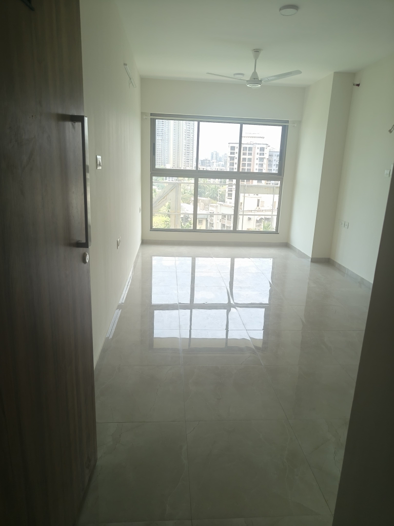 2 BHK Apartment For Rent in Sheth Irene