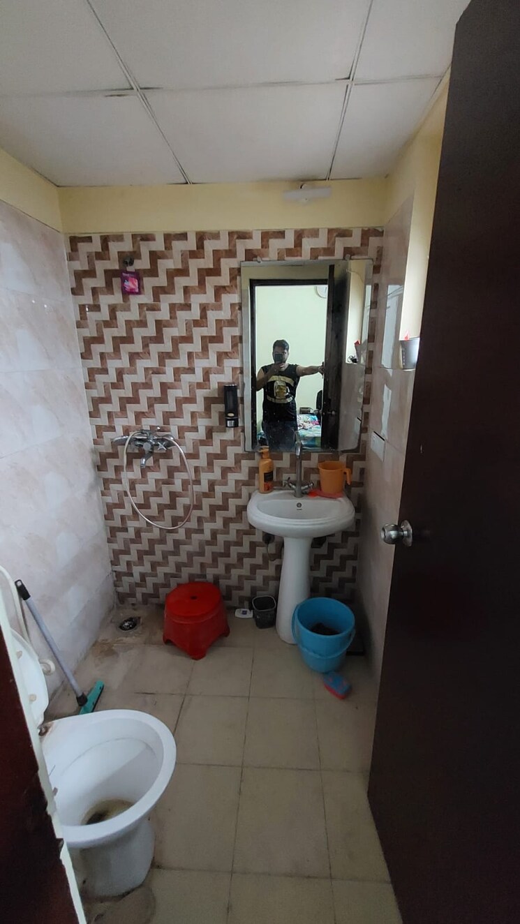Bathroom, geotech-pristine-avenue 2.5 Bedroom 1225 Sq.Ft. Apartment In Sector 16c Greater Noida Greater Noida 8643711