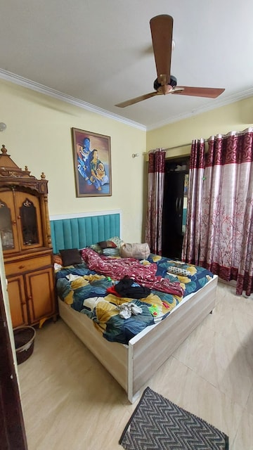Bedroom in 2.5 BHK Apartment at Geotech Pristine Avenue, Sector 16c Greater Noida – for Rent