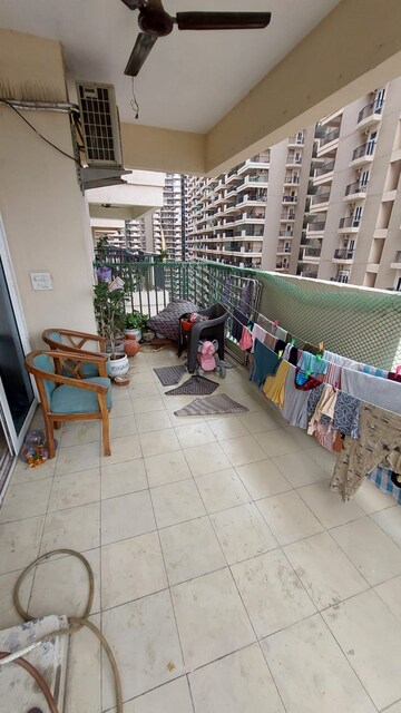 Parking in 2.5 BHK Apartment at Geotech Pristine Avenue, Sector 16c Greater Noida – for Rent