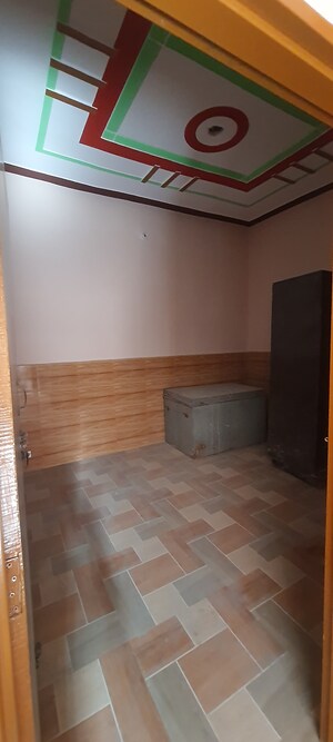 Room in 2.5 BHK Independent House at Ballabhgarh – for Sale