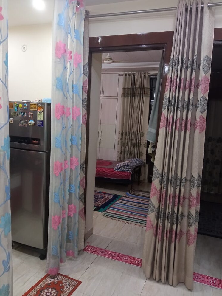 Room, vasundhara sector 1 3 Bedroom 1600 Sq.Ft. Apartment In Vasundhara Sector 1 Ghaziabad 8643834