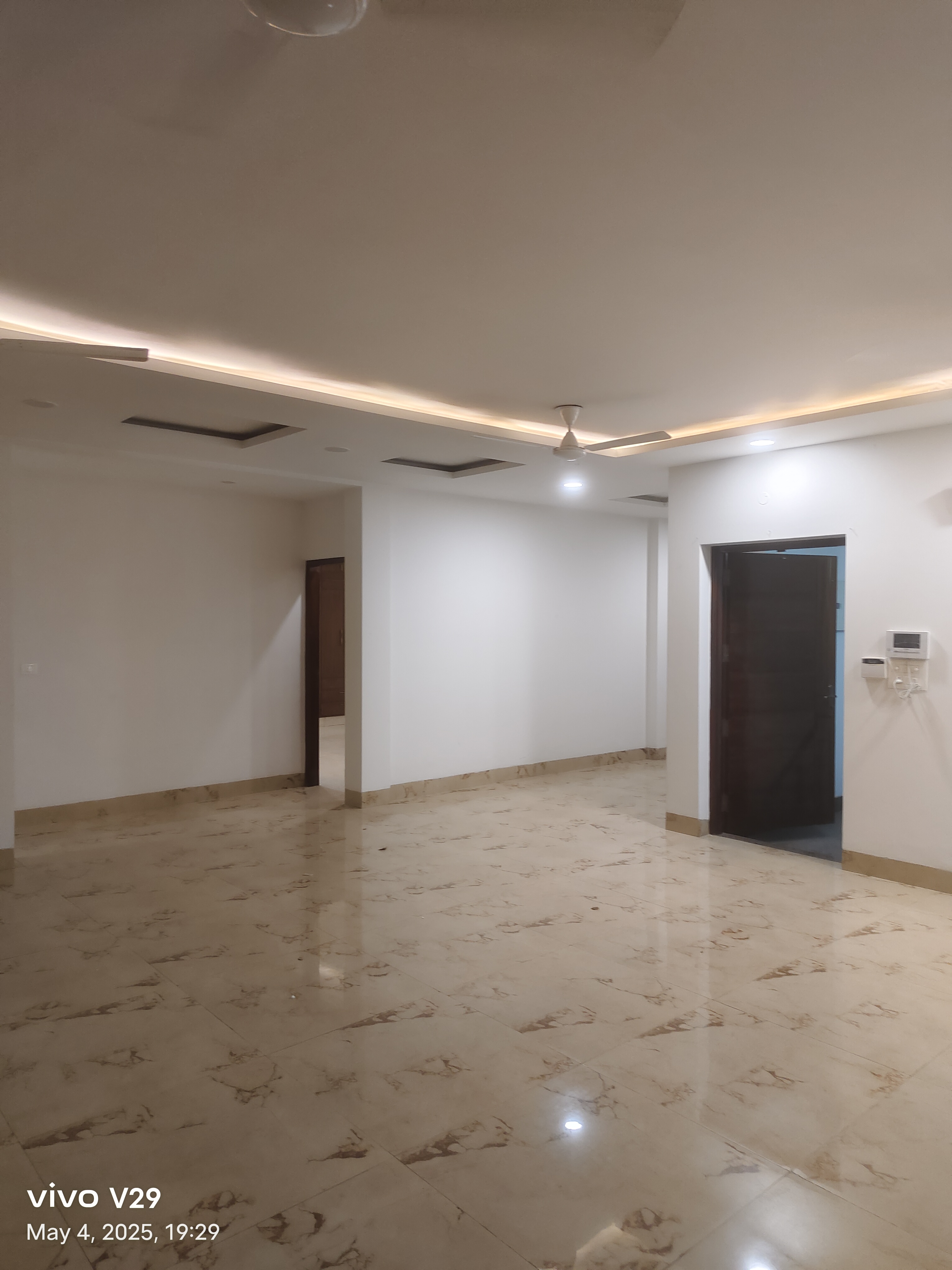 3 BHK + Servant Room Apartment For Sale in Unitech Harmony