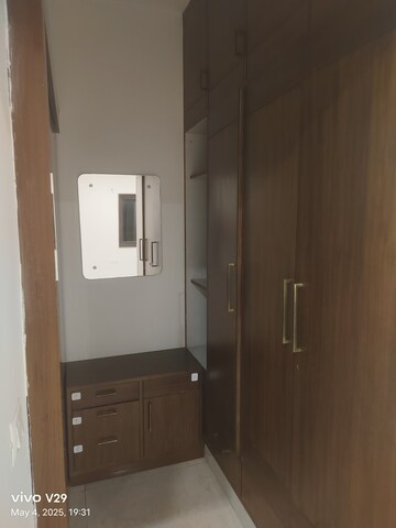 Bathroom in 3 BHK Apartment at Unitech Harmony, Sector 50 – for Sale