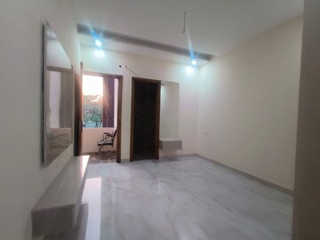 Bedroom in 3 BHK Villa at Sector 123 – for Sale