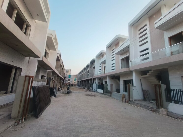 Exterior View, sector 123 3 Bedroom 140 Sq.Yd. Villa In Sector 123 Mohali 8644399