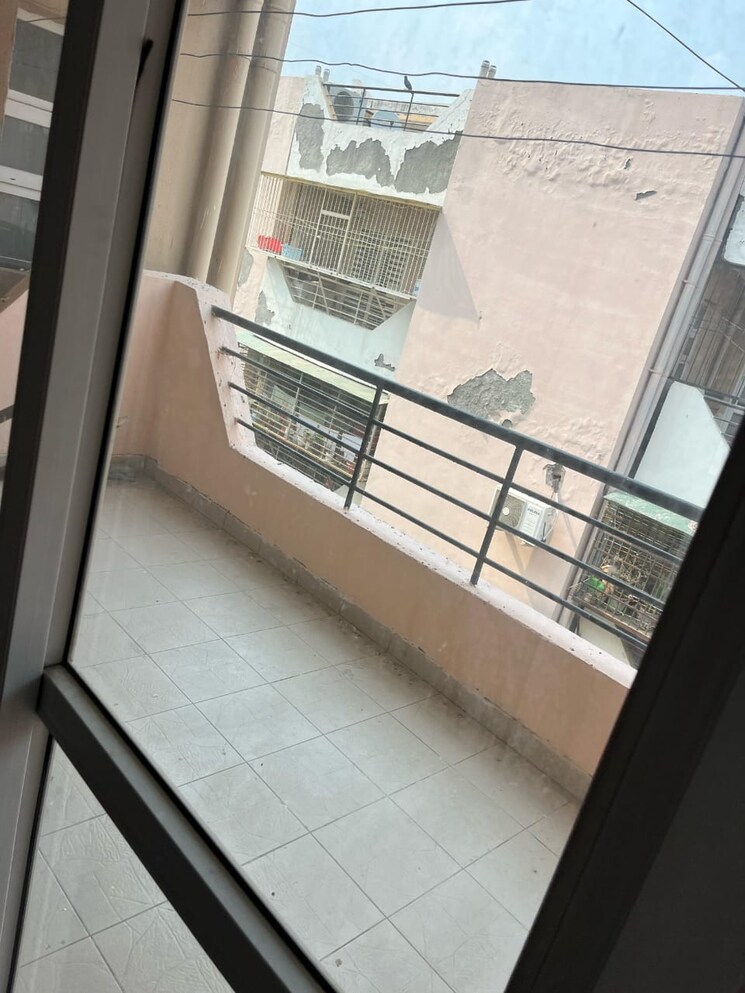 Balcony, puri-pranayam 3 Bedroom 1857 Sq.Ft. Apartment In Sector 82 Faridabad 8643935