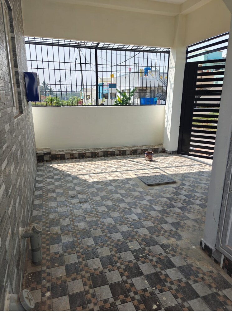 Balcony, bathlapalli 1 Bedroom 800 Sq.Ft. Villa In Bathlapalli Hosur 8643871