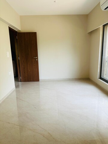 2.5 BHK Apartment For Rent in Shree Krishna Navageeta, Chembur