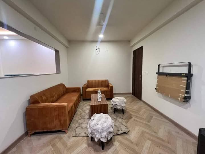 1 BHK Builder Floor For Rent in SAS Tower