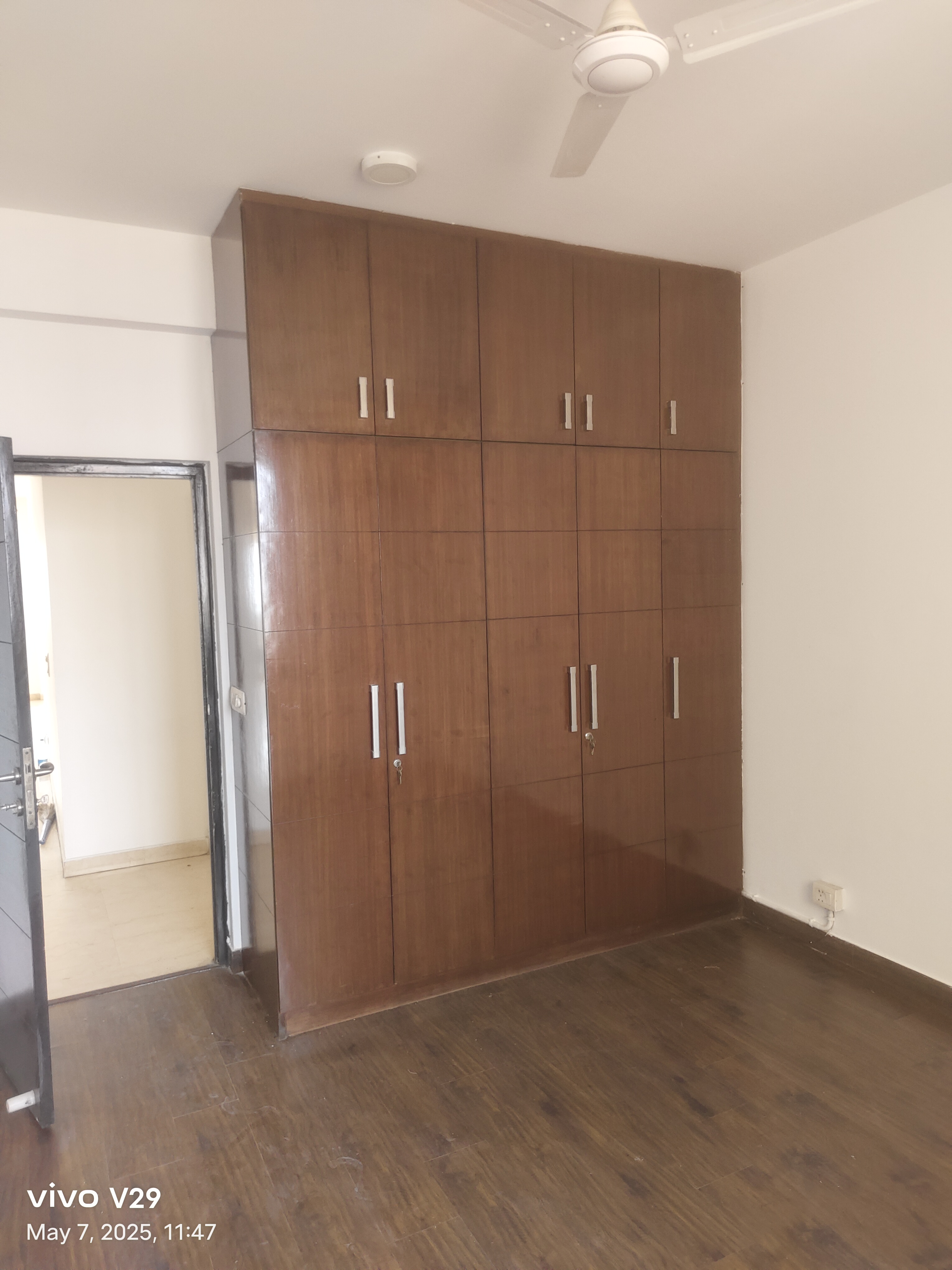 3 BHK Apartment For Sale in DLF Regency Park II