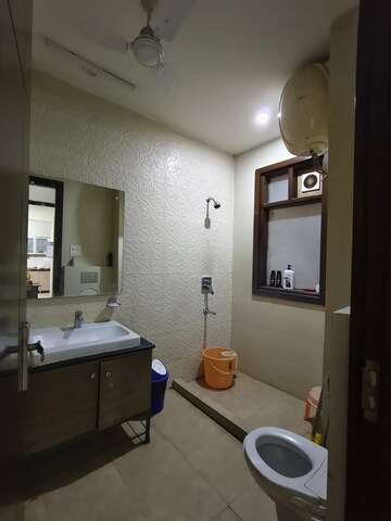 Master Bedroom in 3 BHK Builder Floor at Ansal Sushant Lok I, Sector 43 – for Rent