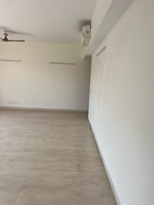 Room in 4 BHK Apartment at Puri Anand Villas Phase II, Sector 81 – for Sale
