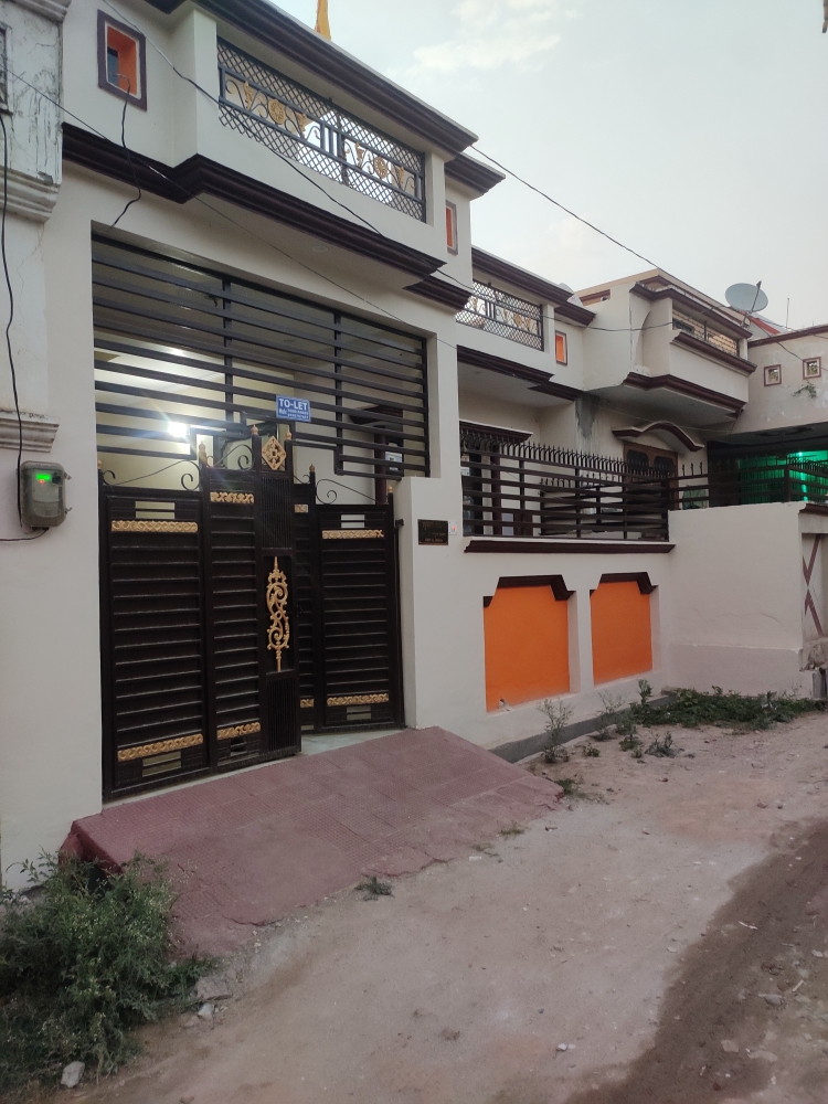 2.5 BHK + Pooja Room Independent House For Rent in Jankipuram Extension