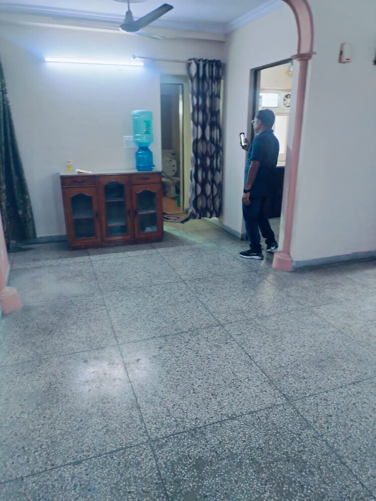 Room, ashok nagar 3 Bedroom 1200 Sq.Ft. Apartment In Ashok Nagar Delhi 8644087