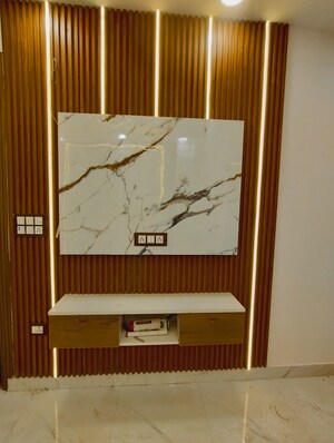 Room in 2 BHK Builder Floor at Mohan Garden – for Sale