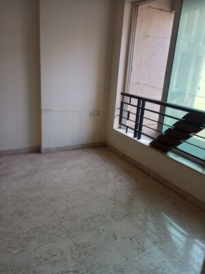 Furnished Amenities in 2 BHK Apartment at Hiranandani Villa Grand, Ghodbunder Road – for Sale