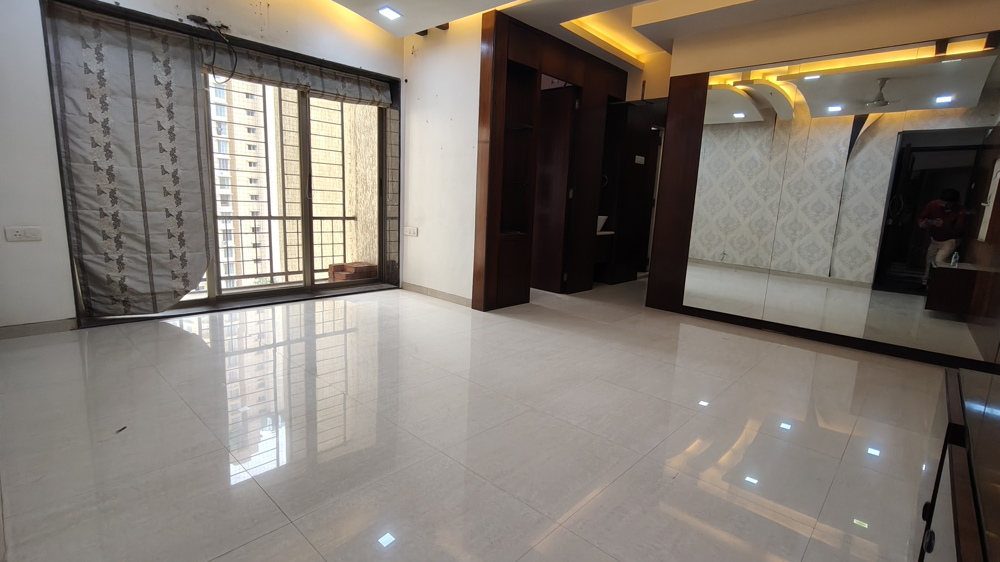 2.5 BHK + Study Room Apartment For Rent in Riddhi Tower