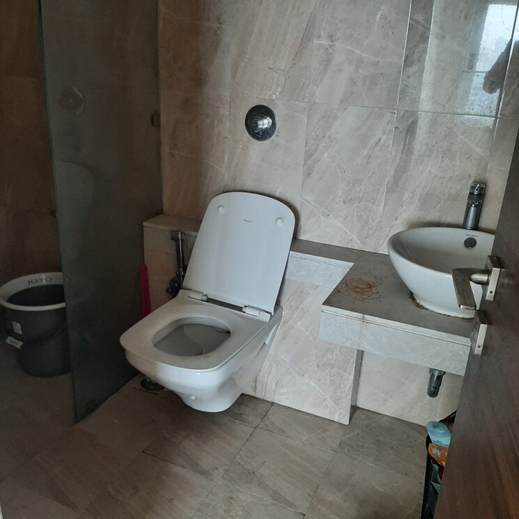 Bathroom, romell-aether 2 Bedroom 713 Sq.Ft. Apartment In Goregaon East Mumbai 8644504