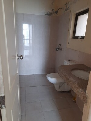 Bathroom in 2 BHK Apartment at Umang Summer Palms, Sector 86 – for Sale