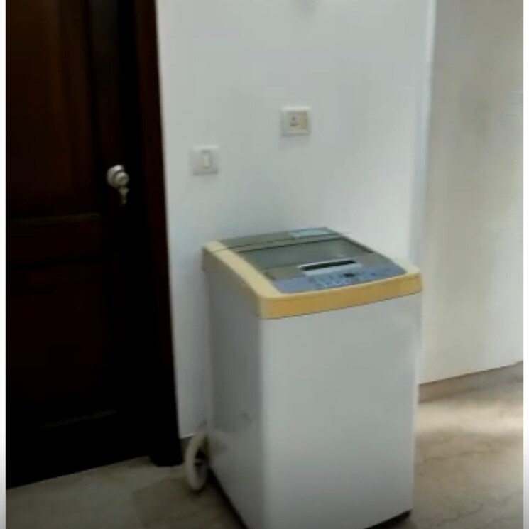 Bathroom, east of kailash 3 Bedroom 1125 Sq.Ft. Builder Floor In East Of Kailash Delhi 8644560