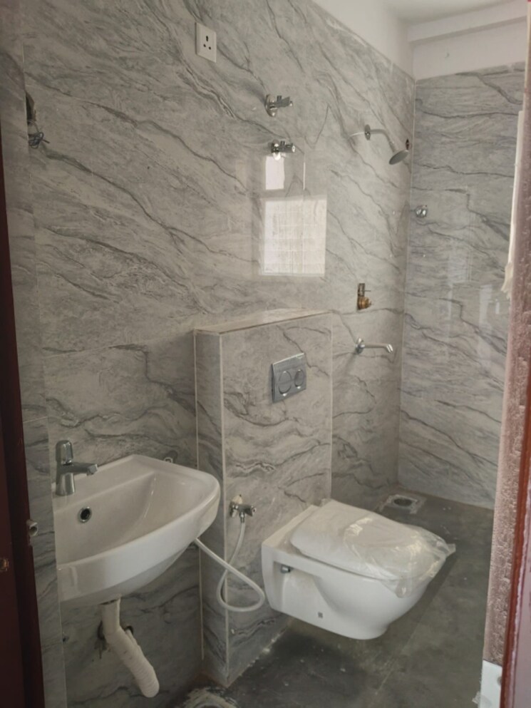 Bathroom, madhurawada 3 Bedroom 1400 Sq.Ft. Apartment In Madhurawada Vizag 8644566