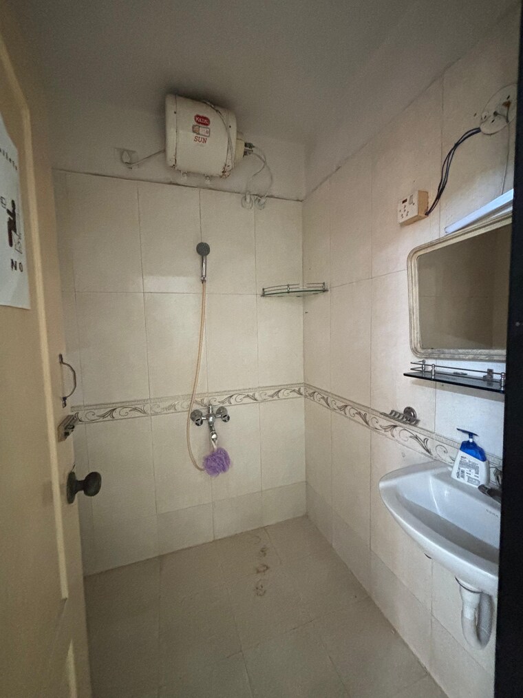 Bathroom, gundecha-orchid-tower 3 Bedroom 1130 Sq.Ft. Apartment In Kandivali East Mumbai 8644569