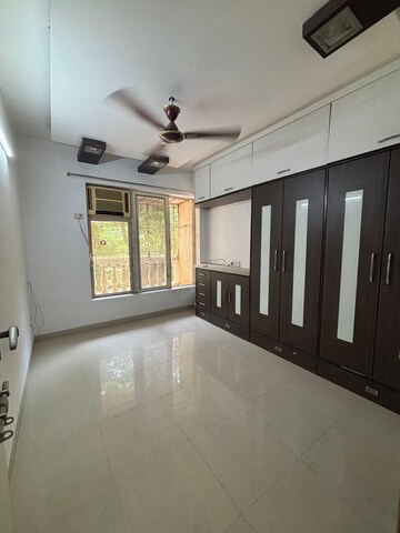 Room in 3 BHK Apartment at Gundecha Orchid Tower, Kandivali East – for Sale