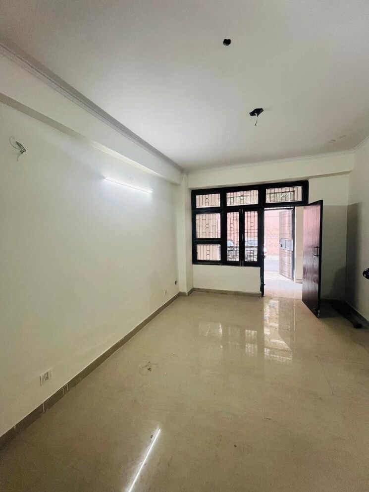 Room, hig-apartments 3 Bedroom 120 Sq.Ft. Apartment In Omicron I Greater Noida Greater Noida 8644602