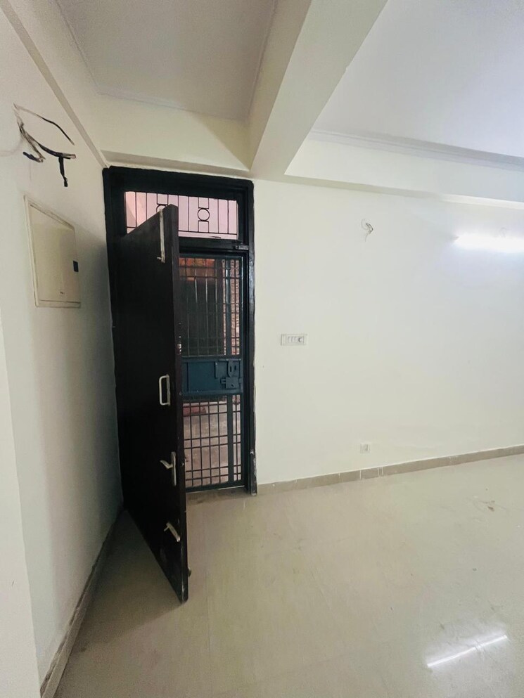 Room, hig-apartments 3 Bedroom 120 Sq.Ft. Apartment In Omicron I Greater Noida Greater Noida 8644602