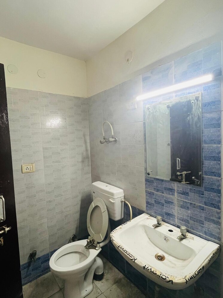 Master Bedroom, hig-apartments 3 Bedroom 120 Sq.Ft. Apartment In Omicron I Greater Noida Greater Noida 8644602