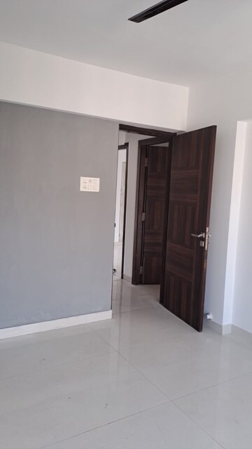Room in 3 BHK Apartment at Kabra Hyde Park Residency F5 Building Phase, Manpada – for Rent