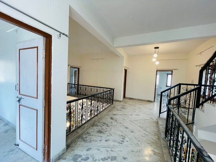 Balcony, kolar road 6 Bedroom 2400 Sq.Ft. Villa In Kolar Road Bhopal 8644640