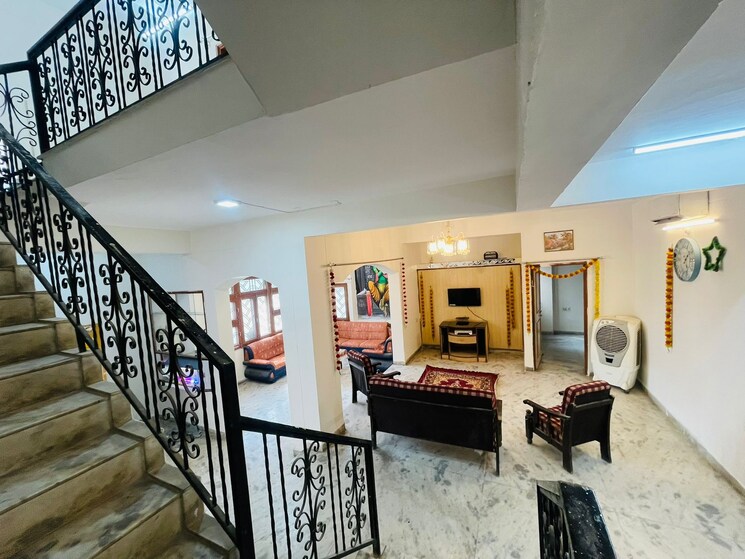 Team Area, kolar road 6 Bedroom 2400 Sq.Ft. Villa In Kolar Road Bhopal 8644640