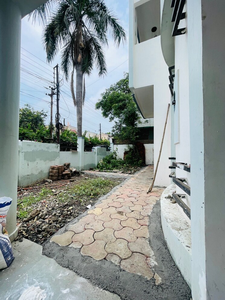 Balcony, kolar road 6 Bedroom 2400 Sq.Ft. Villa In Kolar Road Bhopal 8644640