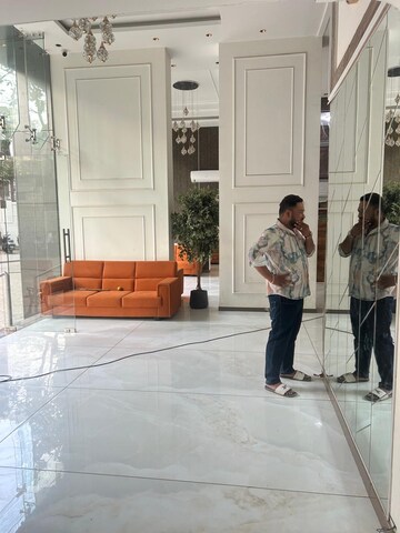 Parking in 3 BHK Apartment at Je And Vee Om Trimurti, Malad East – for Rent