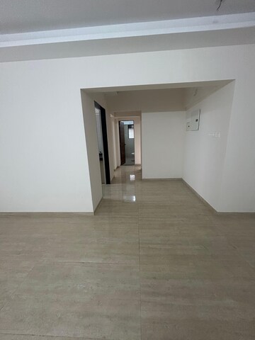 Room in 3 BHK Apartment at Je And Vee Om Trimurti, Malad East – for Rent