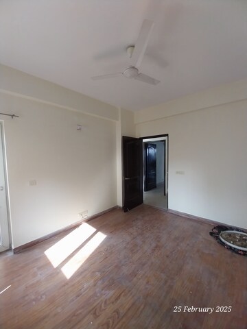 3 BHK Apartment For Rent in Phi Ii Greater Noida