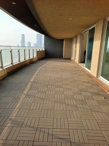 Balcony in 3 BHK Apartment at Lokhandwala Minerva Mahalaxmi, Mahalaxmi – for Rent