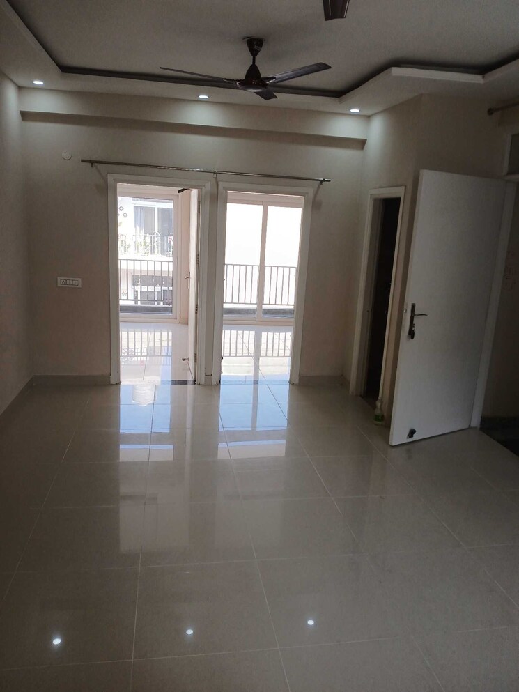 Room, sector 11 dwarka 4 Bedroom 1964 Sq.Ft. Apartment In Sector 11 Dwarka Delhi 8644676