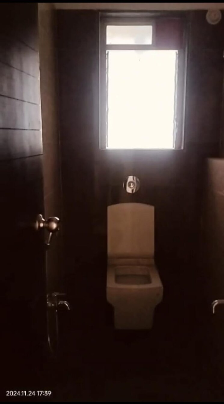 Bathroom, hirani-sagar-chs 2 Bedroom 540 Sq.Ft. Apartment In Kurla East Mumbai 8644641