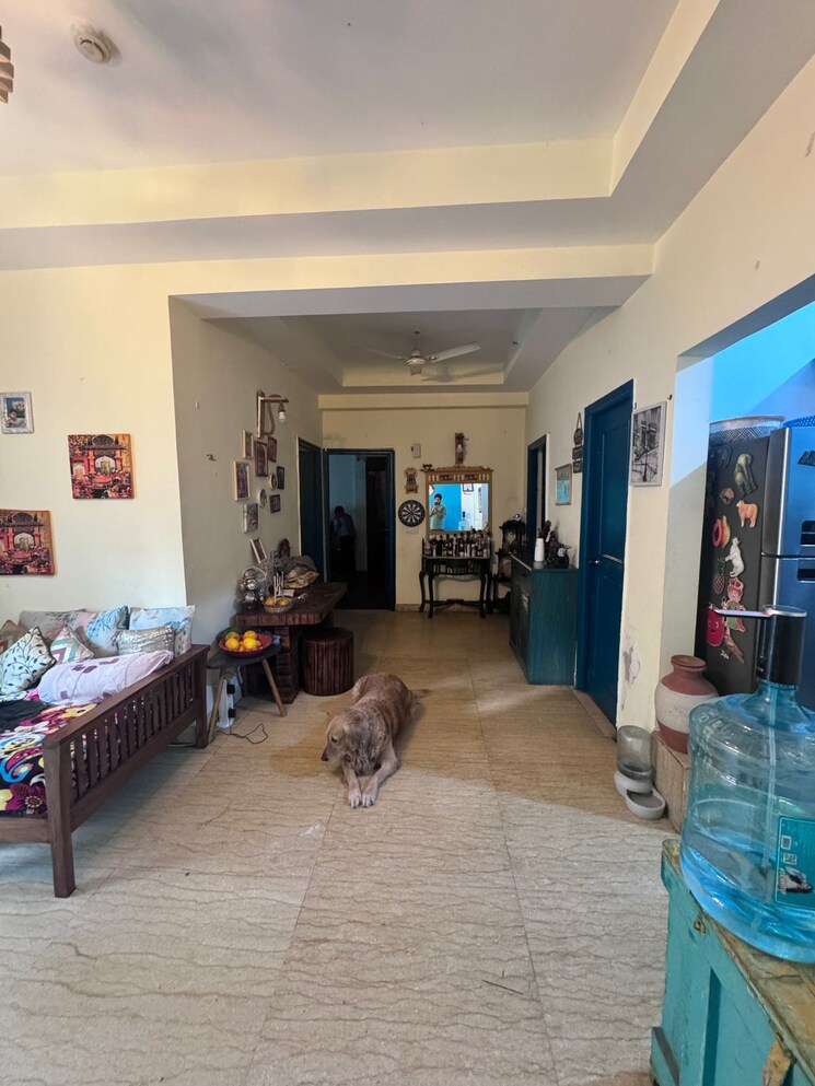 Living Room, dlf-city-phase-iv 5 Bedroom 360 Sq.Yd. Apartment In Dlf Phase iv Gurgaon 8644754