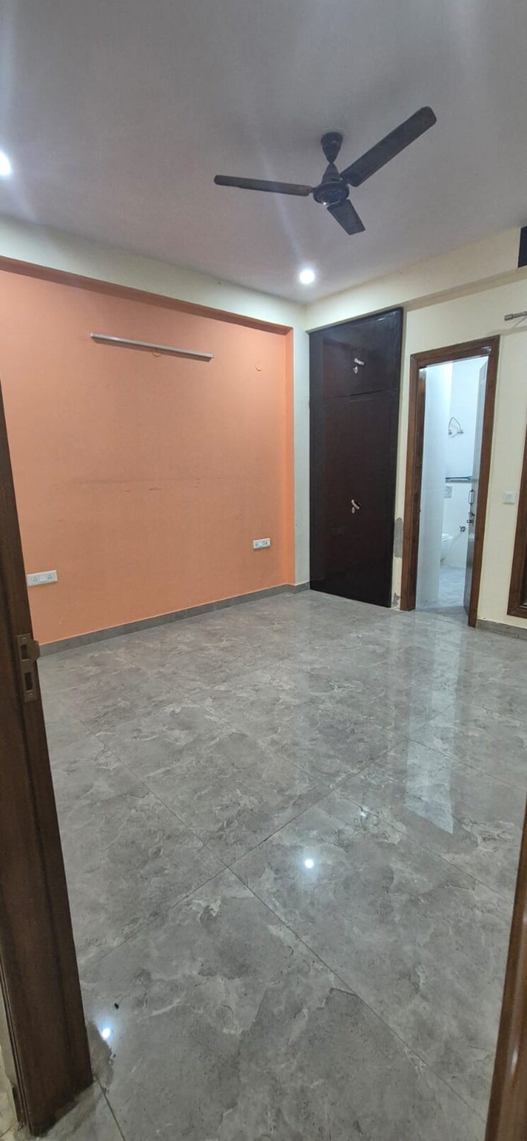 Room, sector 105 2 Bedroom 120 Sq.Mt. Independent House In Sector 105 Noida 8644784