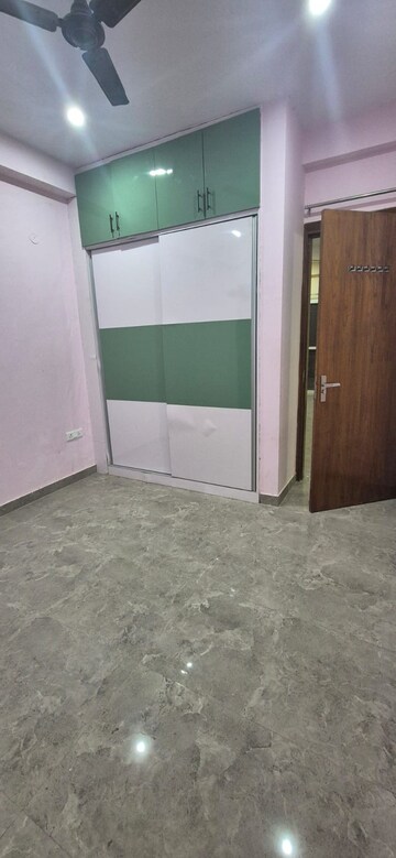 Room in 2 BHK Independent House at Sector 105 – for Rent