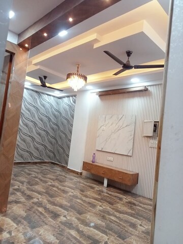 Bathroom in 4 BHK Apartment at Sector 51 – for Rent