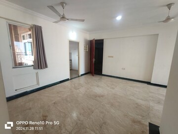 Room in 2 BHK Apartment at Hiranandani Avalon, Powai – for Rent