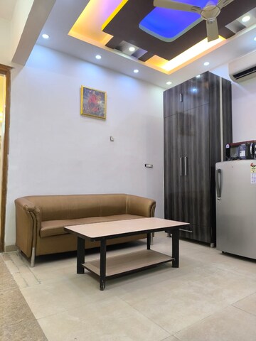 Bedroom in 1 BHK Builder Floor at Sector 43 – for Rent