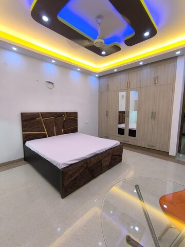 Bedroom in 1 BHK Builder Floor at Sector 43 – for Rent