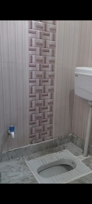 Bathroom in 1 BHK Builder Floor at New Ashok Nagar – for Sale