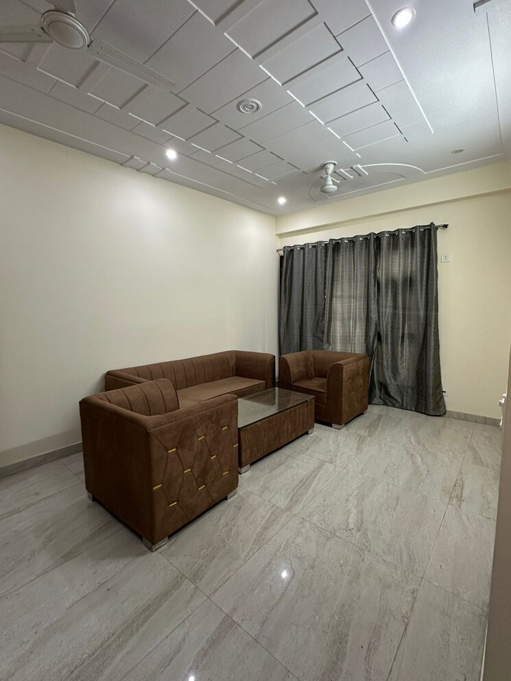 Kitchen, huda-market 2 Bedroom 2000 Sq.Ft. Builder Floor In Sector 31 Gurgaon 8644919